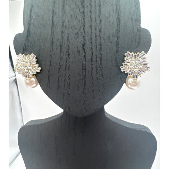 2/$24 Crystal Floral & Pearl Drop Dainty Statement Earrings - Picture 4 of 7